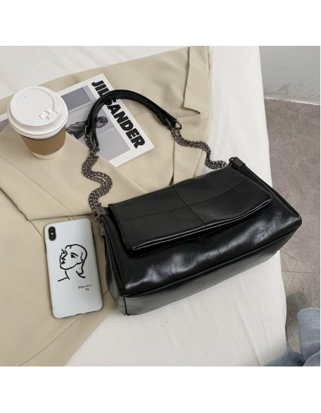 go-to chain leather bag