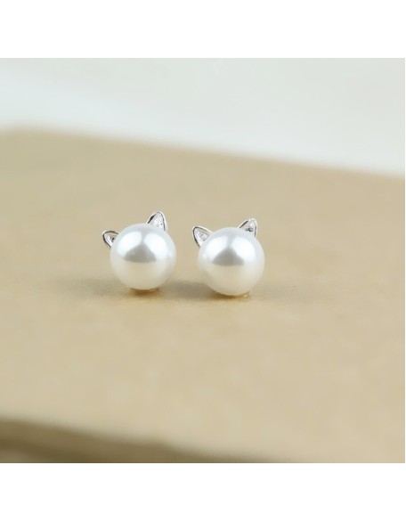 pearly cat stud earrings